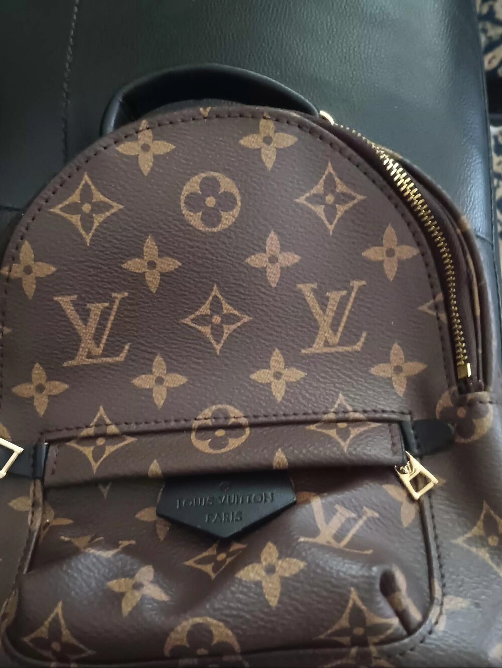 LOUIS Vuitton MINI BQCKBACK 1 STRAP